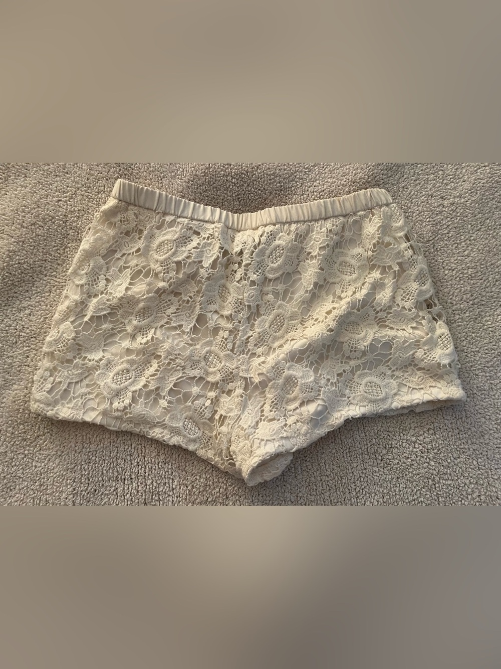 Forever 21 Cream Lace Boyshorts Size Small